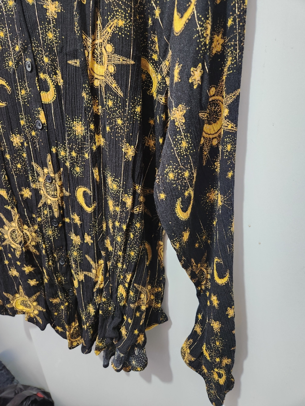 Torrid Black and Yellow Celestial Print Top - Picture 4 of 5